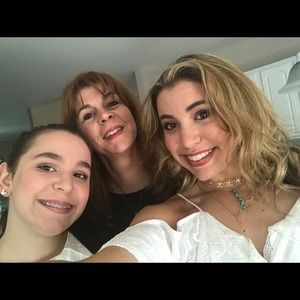 Meet your Posher, Janis